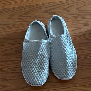 Lightweight Slip-On Mesh Shoes - Light Gray